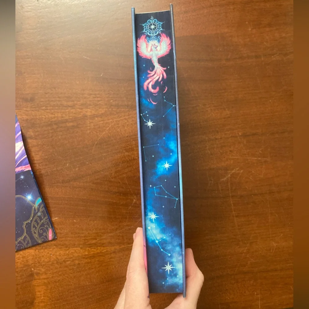 The Starlight Heir Book by Amalie Howard Fairyloot Edition - Picture 8 of 11